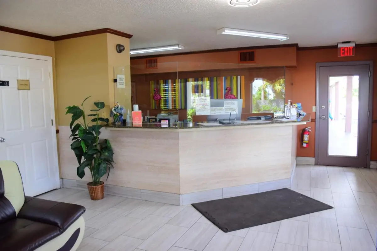 Flamingo Motel 5